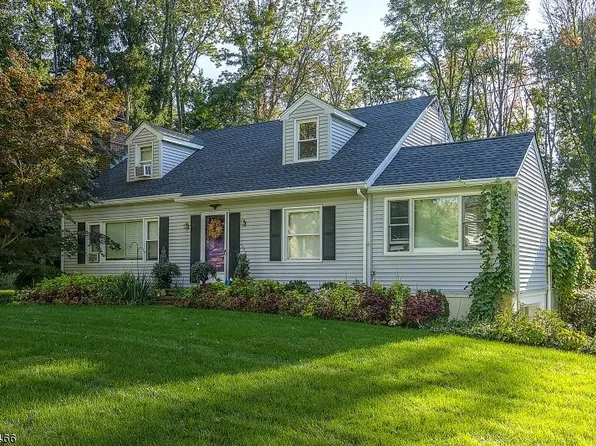 12 Sterling Ave, Mendham, NJ 07945