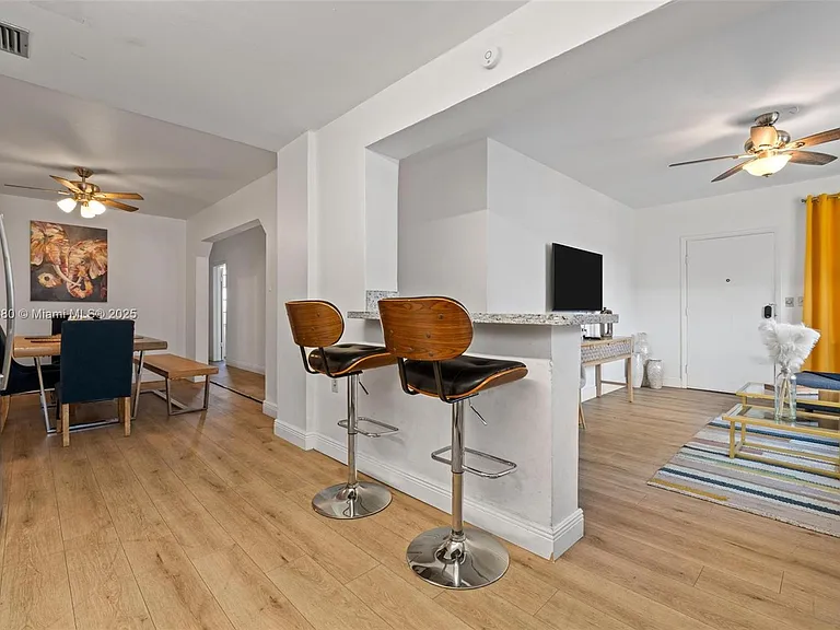 2453 SW 17th St #2453 — Photo 7