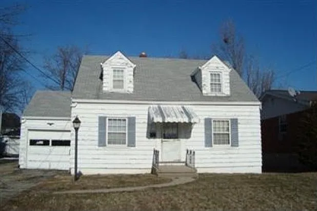 304 Bartlett Ave photo 1
