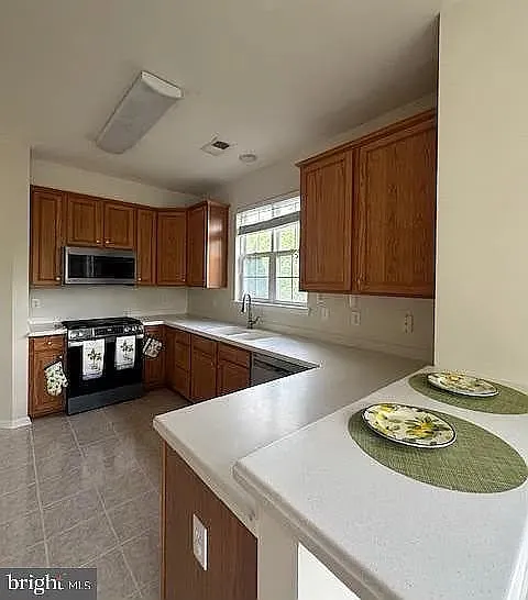1 Cardiff Ct — Photo 5