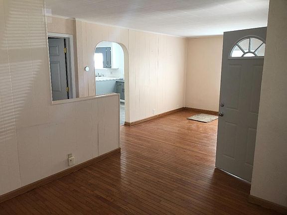 5th image of 613 W Hardin St #1