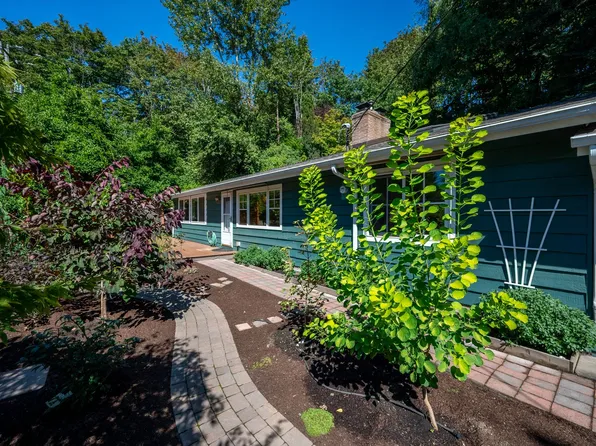 10350 45th Ave NE, Seattle, WA 98125