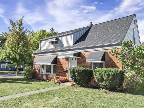 640 E 261st St, Euclid, OH 44132