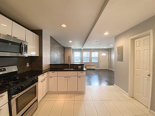 2nd image of 650 4th Ave #1