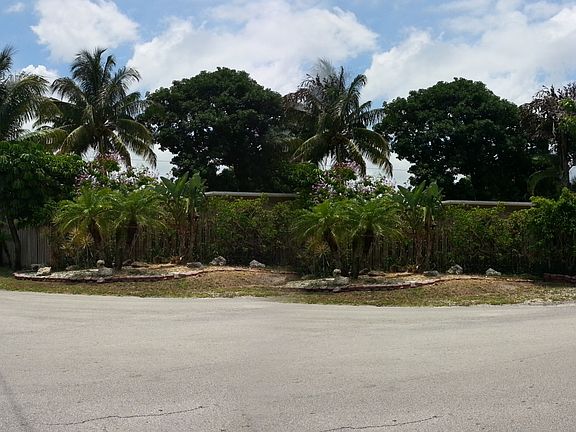 Corner Lot View Fromt Street