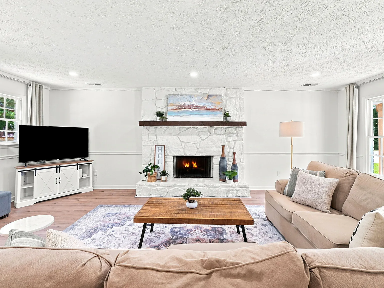 3 bed, 2.5 bath, 1889 sqft, $7,500 — Photo 4
