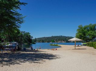 11969 Walnut Ct, Auburn, CA 95602