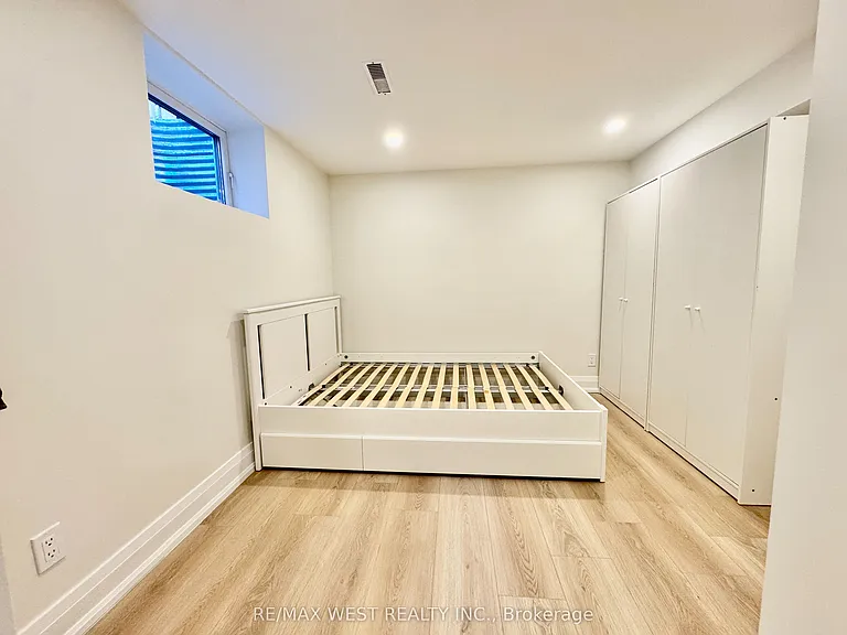 2 Wichey Rd #BASEMENT — Photo 9