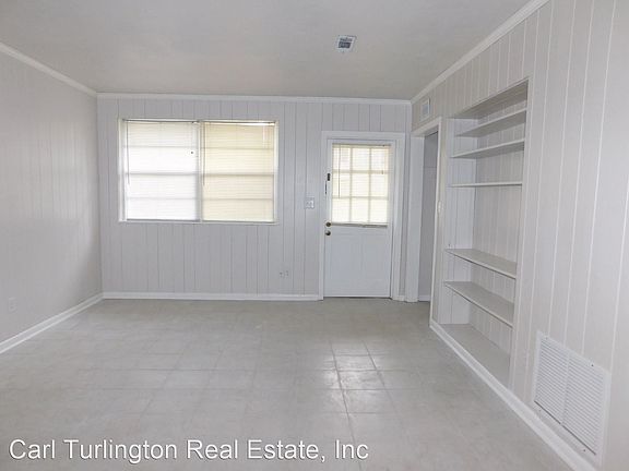 4th image of 548 NE 5th Ave #5995682
