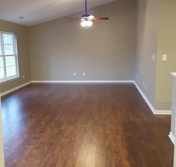 5406 N Bobbie Ct — Photo 2