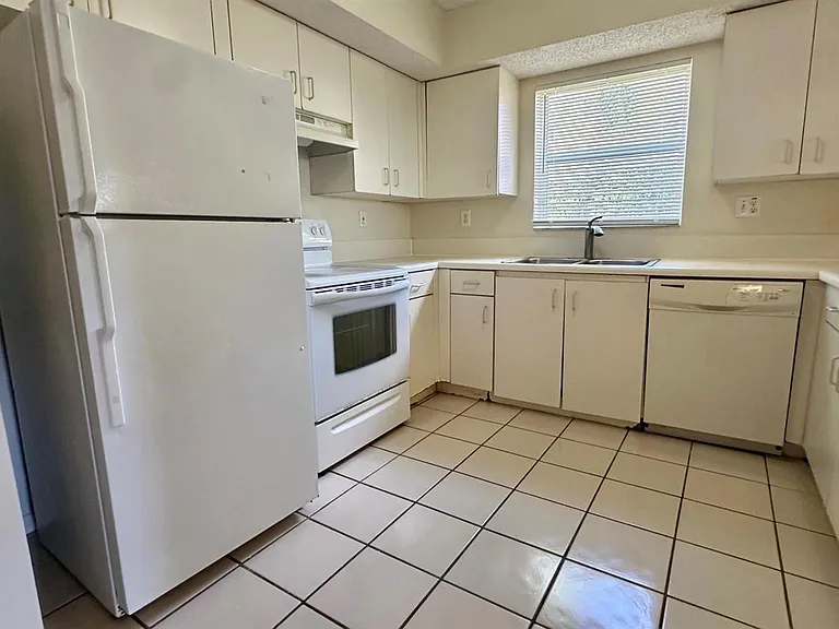 3299 NW 44th St #2 — Photo 3