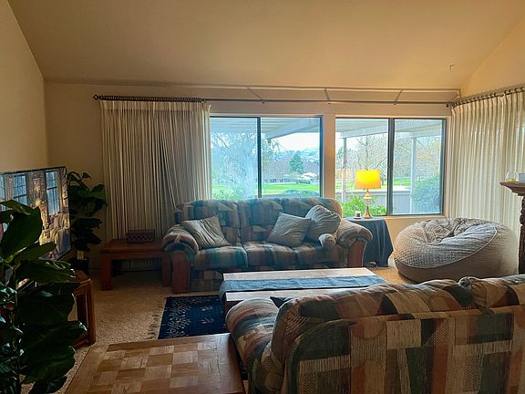 4th image of 721 Glen Eagle Ct