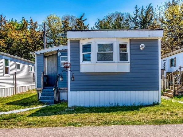 2 Depot St #2, Wareham, MA 02571