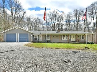 2872 Five Points Hartford Rd, Fowler, OH 44418