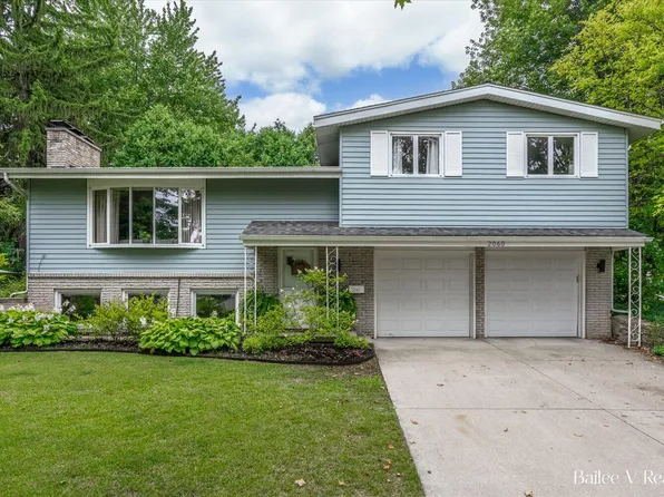 2060 Sibley St NW, Grand Rapids, MI 49504