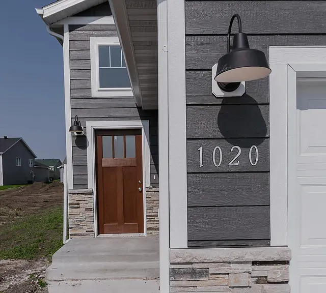 1020 David Dr — Photo 2