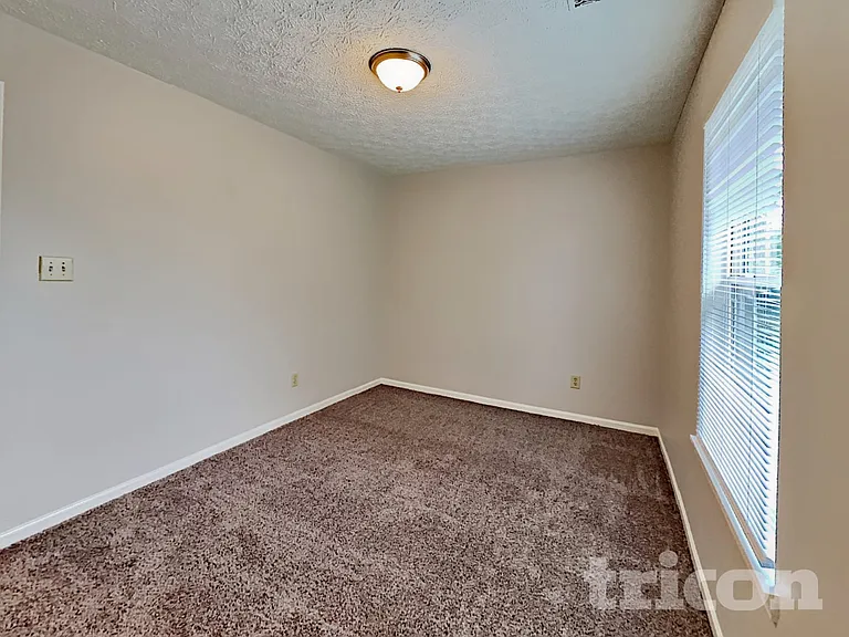 2607 Cooper Pointe Cir — Photo 12