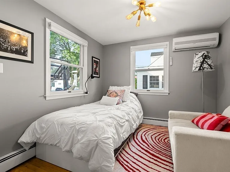 15 University Rd — Photo 18