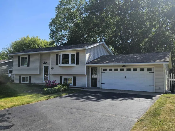 1334 N Page St, Stoughton, WI 53589