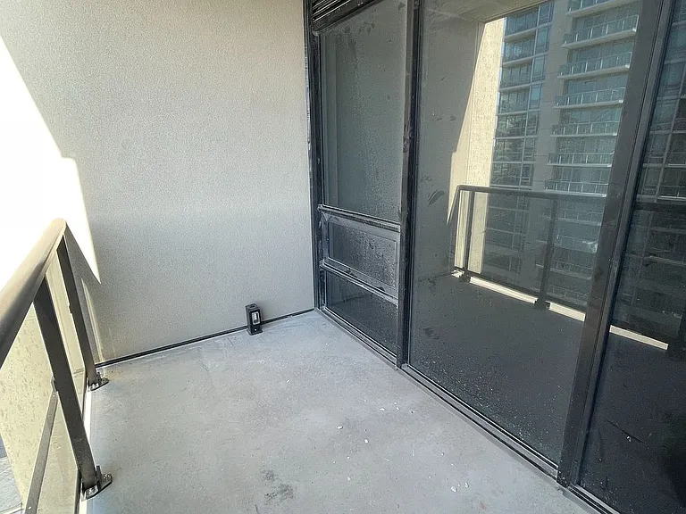 1035 Southdown Rd #801 — Photo 24