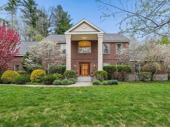5 Millstone Terrace, Bedford, NH 03110