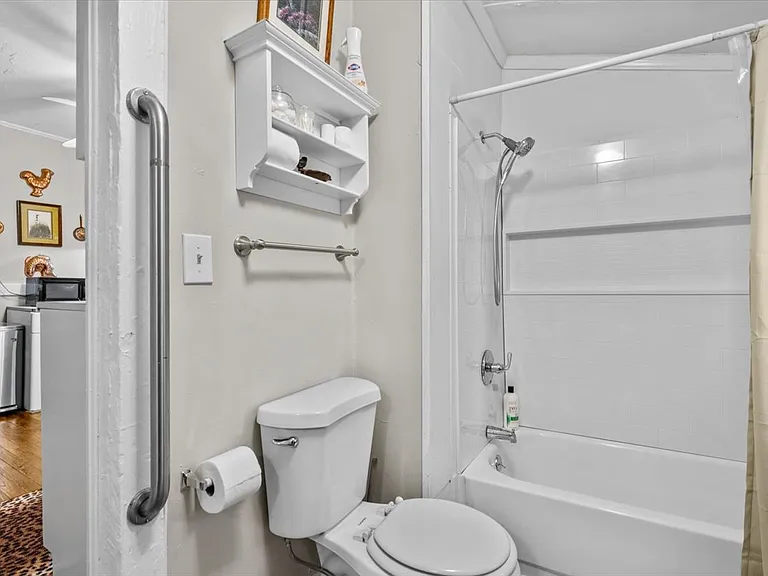 158 Hill St — Photo 12