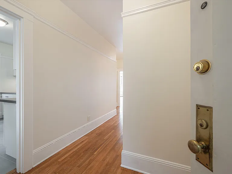 267 10th Ave #2 — Photo 12