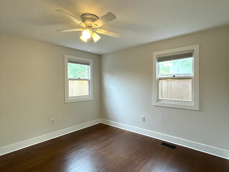 8032 N Oswego Ave — Photo 9