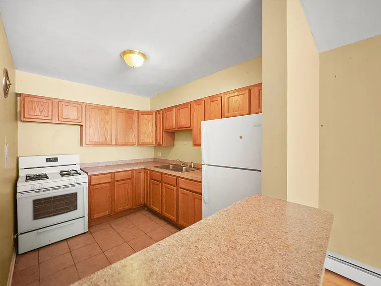 7801 S South Shore Dr — Photo 7