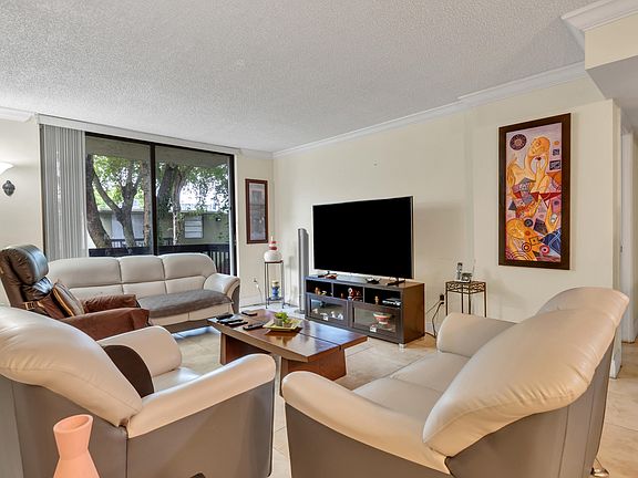 3rd image of 8307 SW 142nd Avenue #E211