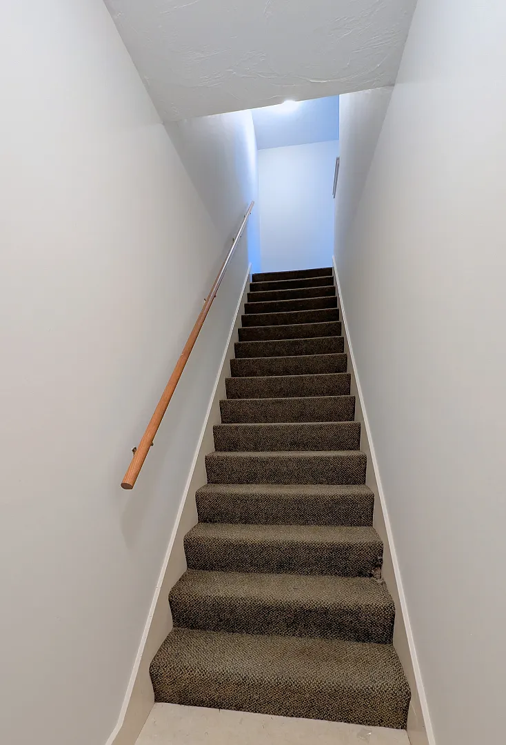 2 bed, 1000 sqft, $1,650 — Photo 2