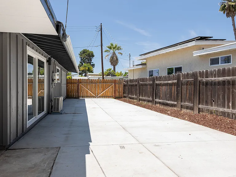 Extra-long private dedicated (gated) driveway, solely for residents of the main house.