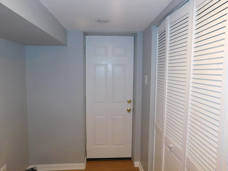 905 Kearny St NE — Photo 58