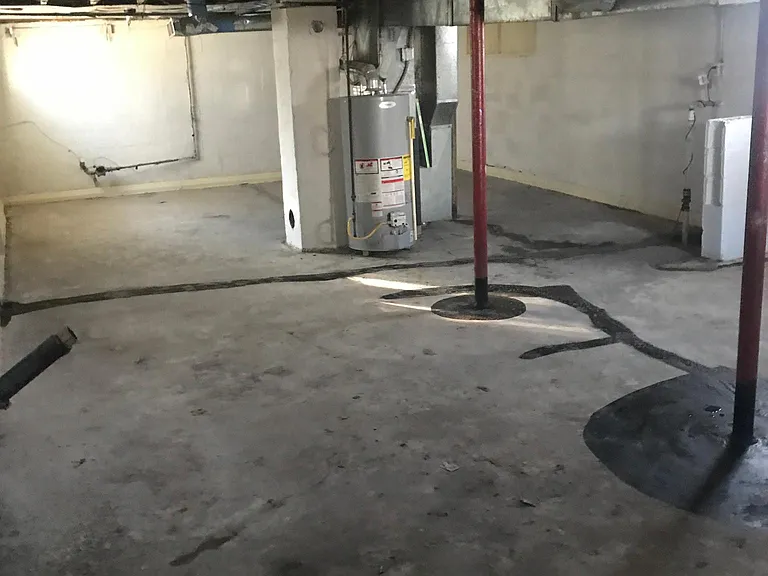 2077 E Schumacher St — Photo 3