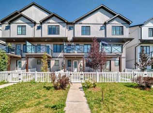 1077 Cy Becker Rd, Edmonton, AB T5Y4A2