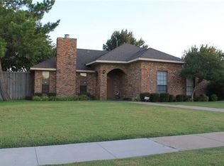 2300 Covered Wagon Dr, Plano, TX 75074
