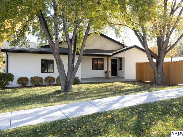 1801 Normandy Ln, Lincoln, NE 68512