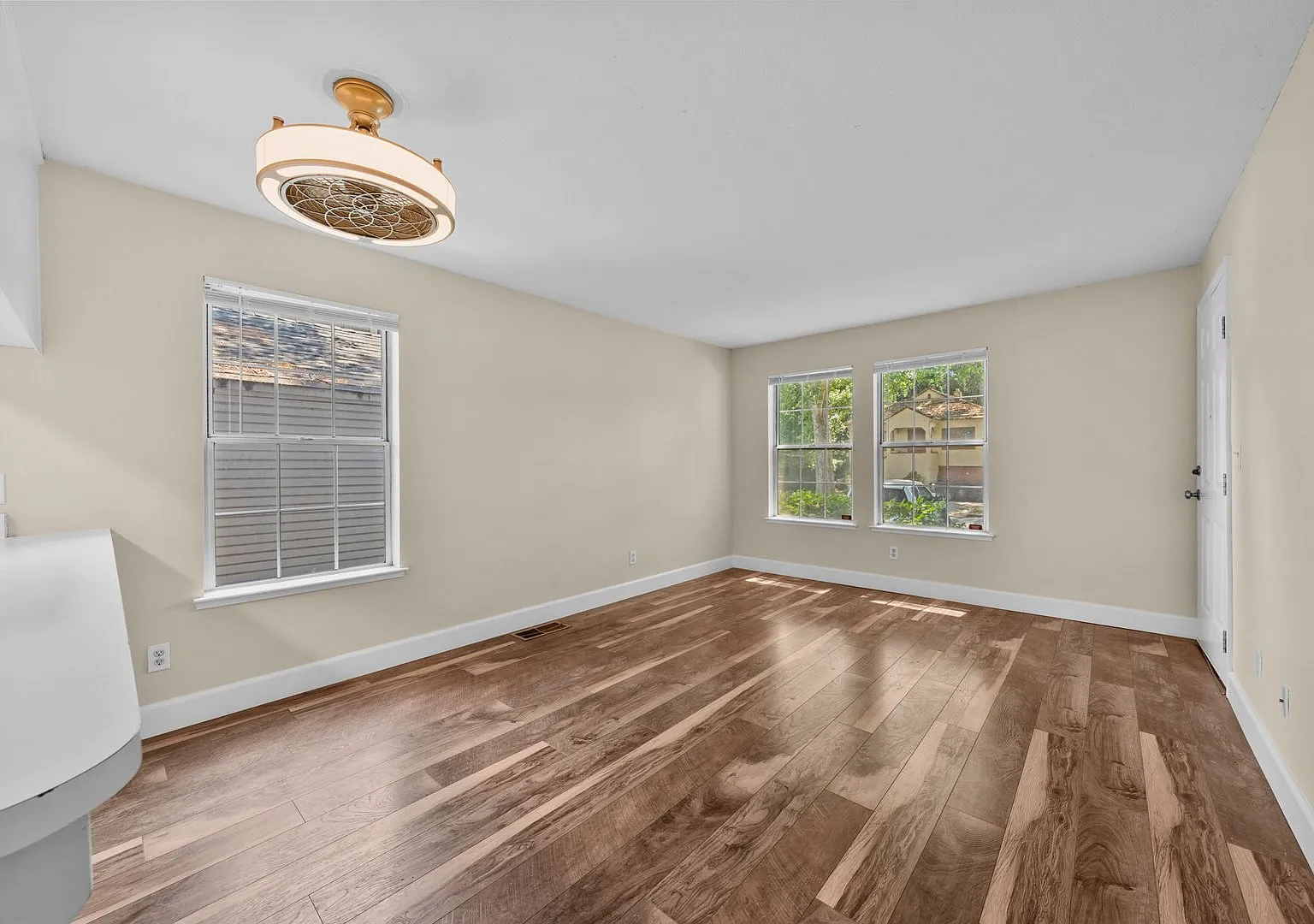 321 T Street — Photo 3