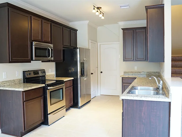 10507 Willow Park Grn — Photo 4