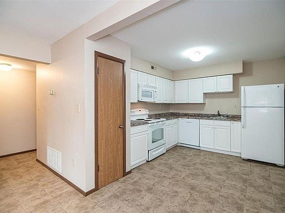 4th image of 12824 Portulaca Dr APT C