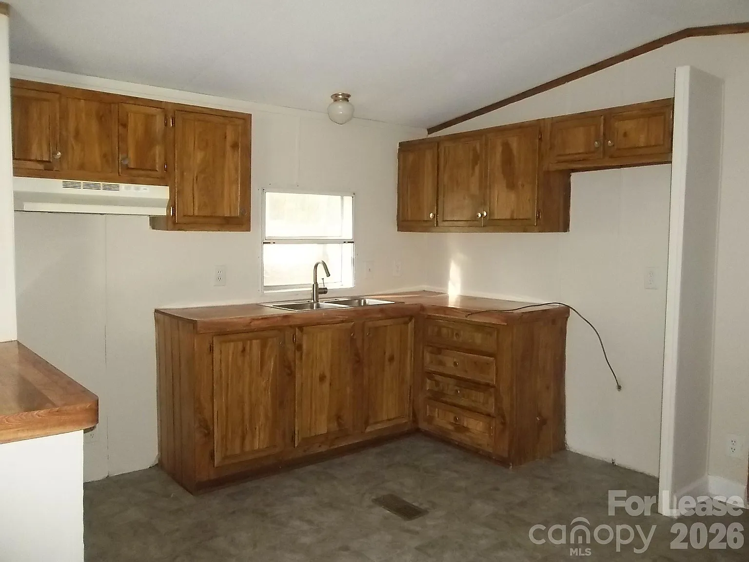 2 bed, 2.0 bath, $925 — Photo 2