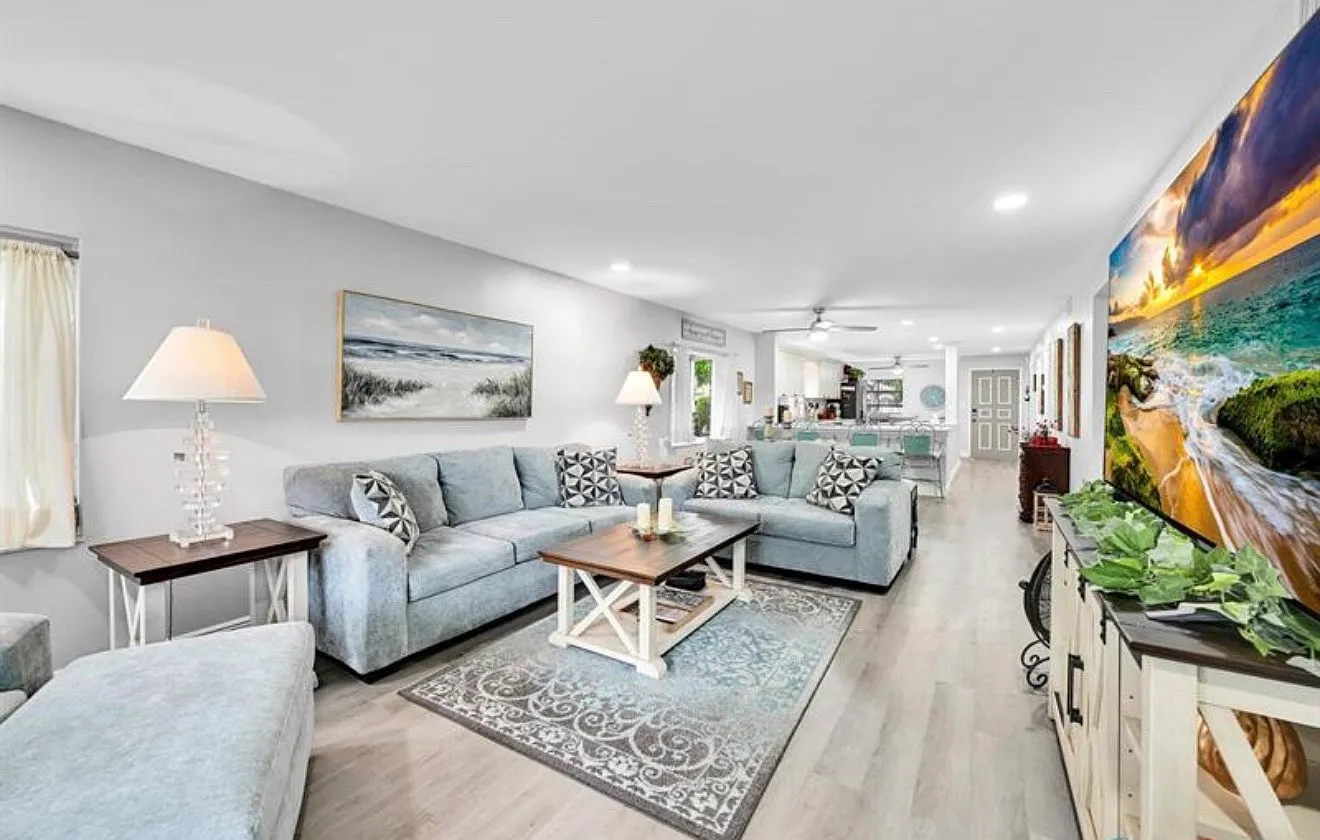 2 bed, 1205 sqft, $2,450 — Photo 1