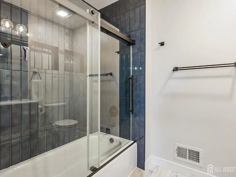 12 Clay St — Photo 10