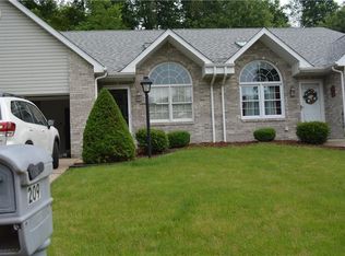 209 Country View Dr, Lower Burrell, PA 15068