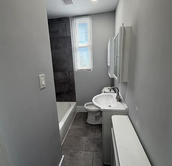 264 E Cliveden St #103 — Photo 3