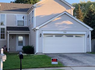 158 Horizon Cir, Carol Stream, IL 60188