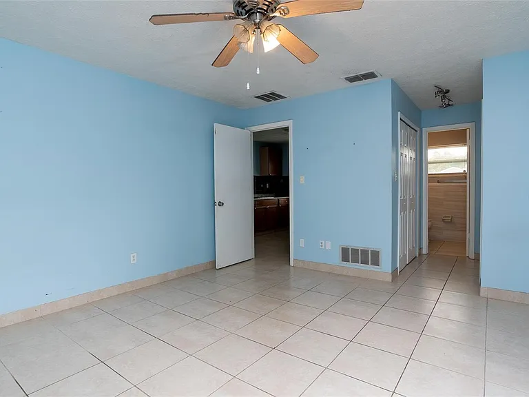 Mother-in-law suite