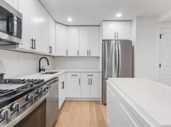 311 61st Street image 4 of 32