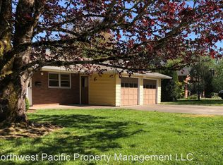 211 Cherry Ln S, Monmouth, OR 97361