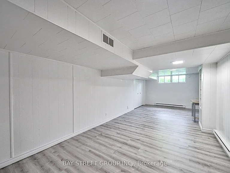 35 Camwood Cres — Photo 31
